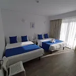Residencial Tropicalia Al Guest house *