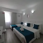 Residencial Tropicália Al Pensión