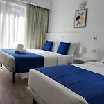 Residencial Tropicália Al Pensión Barra